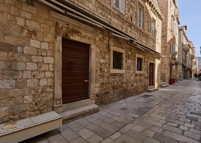 Nikol Апартаменты *